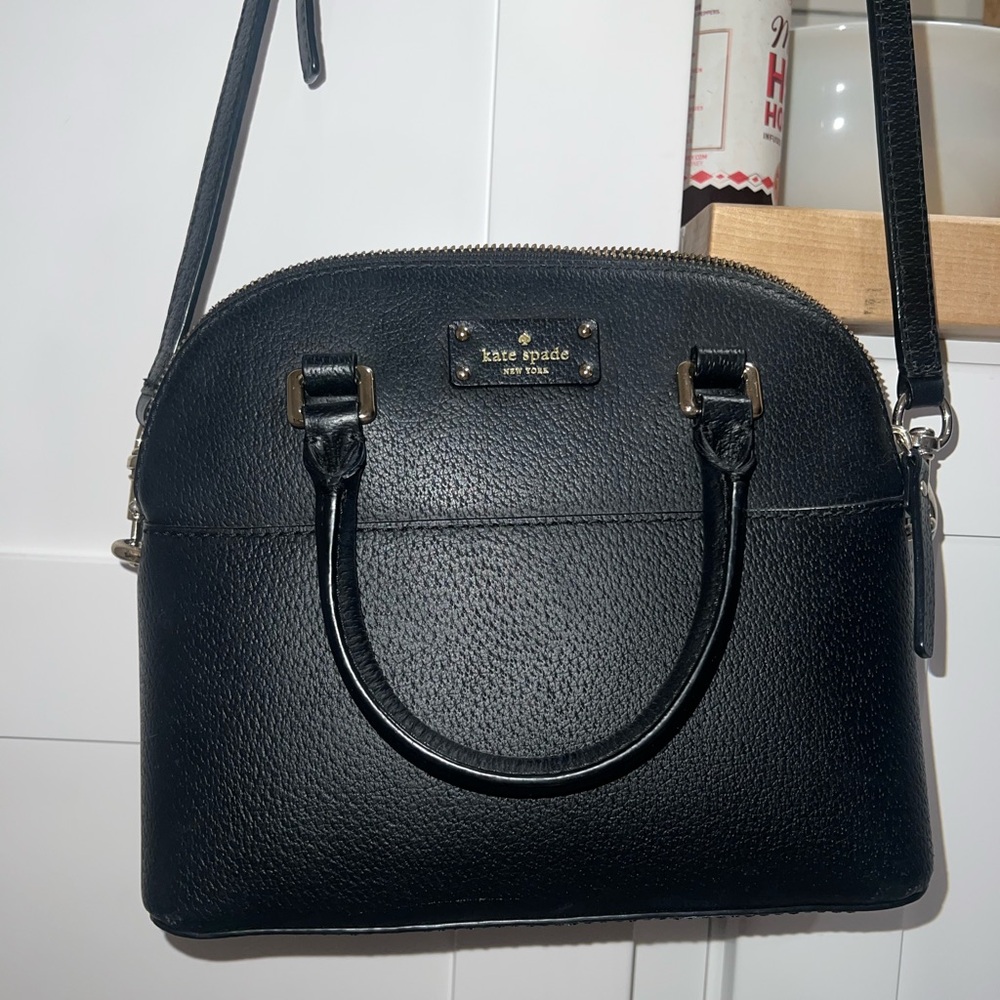 Kate Spade Black Crossbody 🖤 “Mini Charli”